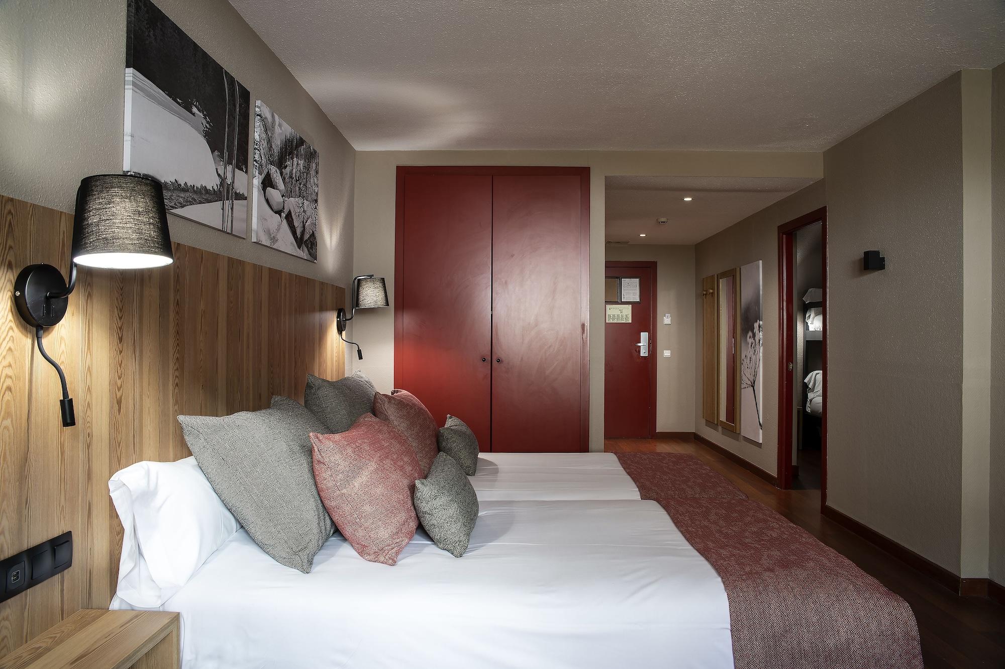 Hotel Grand Pas Pas De La Casa Esterno foto
