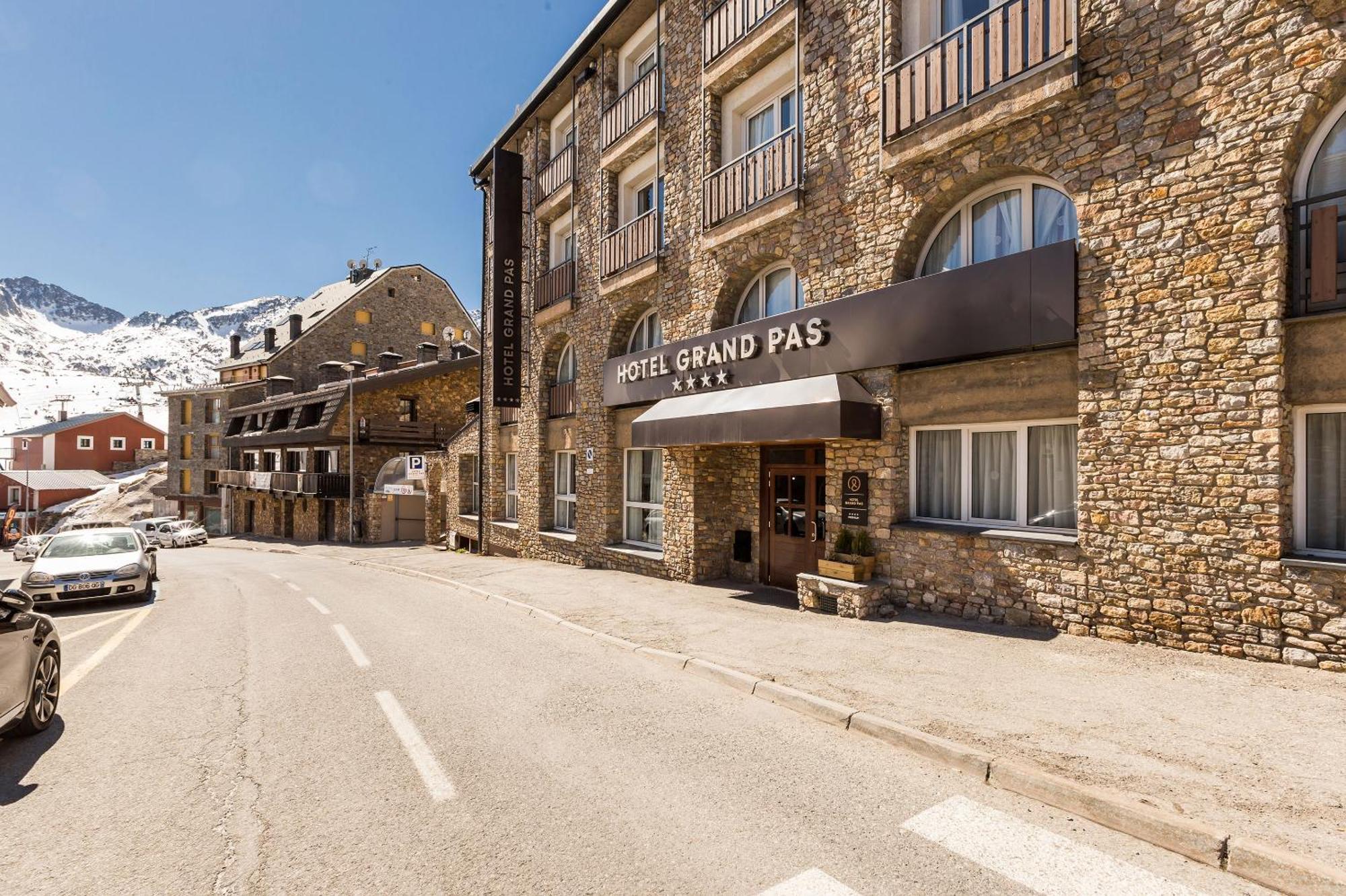 Hotel Grand Pas Pas De La Casa Esterno foto